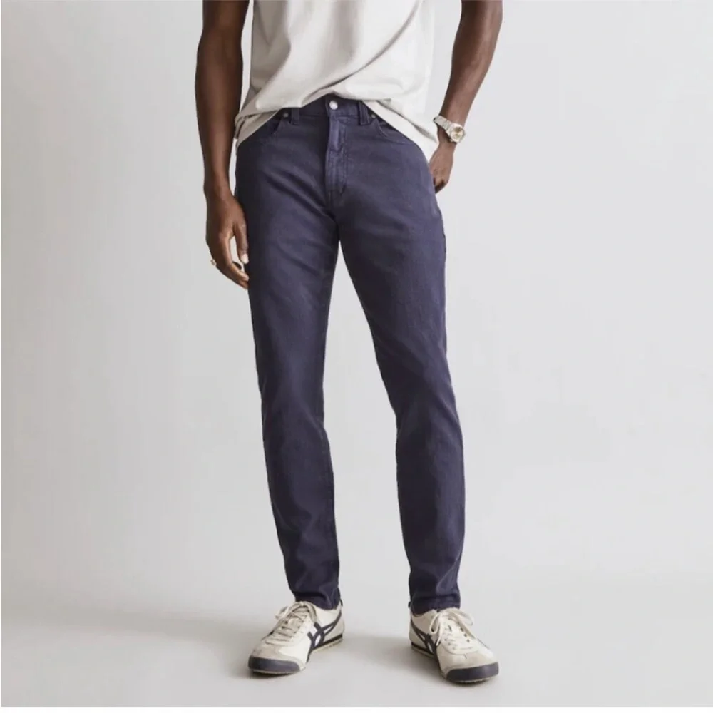 Madewell Men's Athletic Slim Straight Jeans in Dark Blue